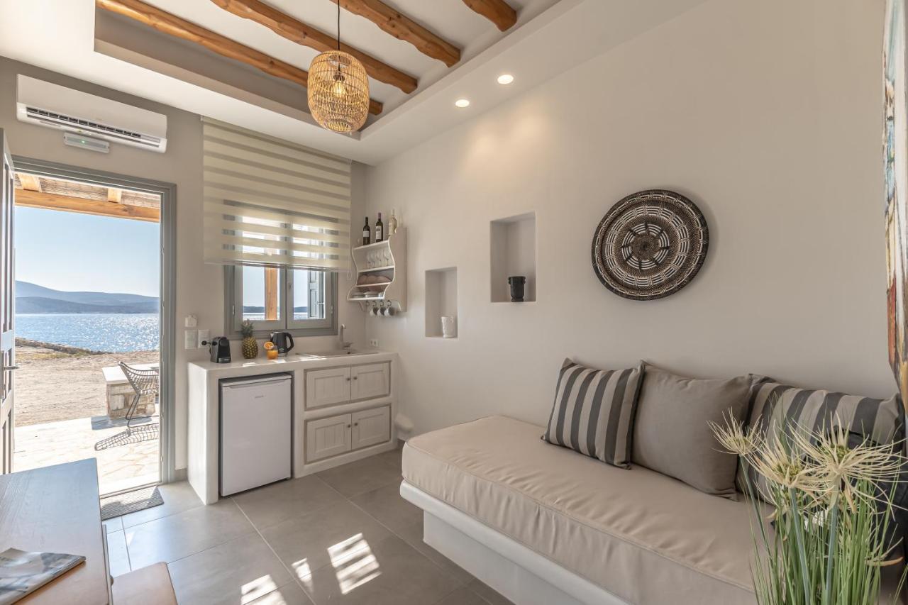 Porto Dema Luxury Suites Schoinoussa Buitenkant foto