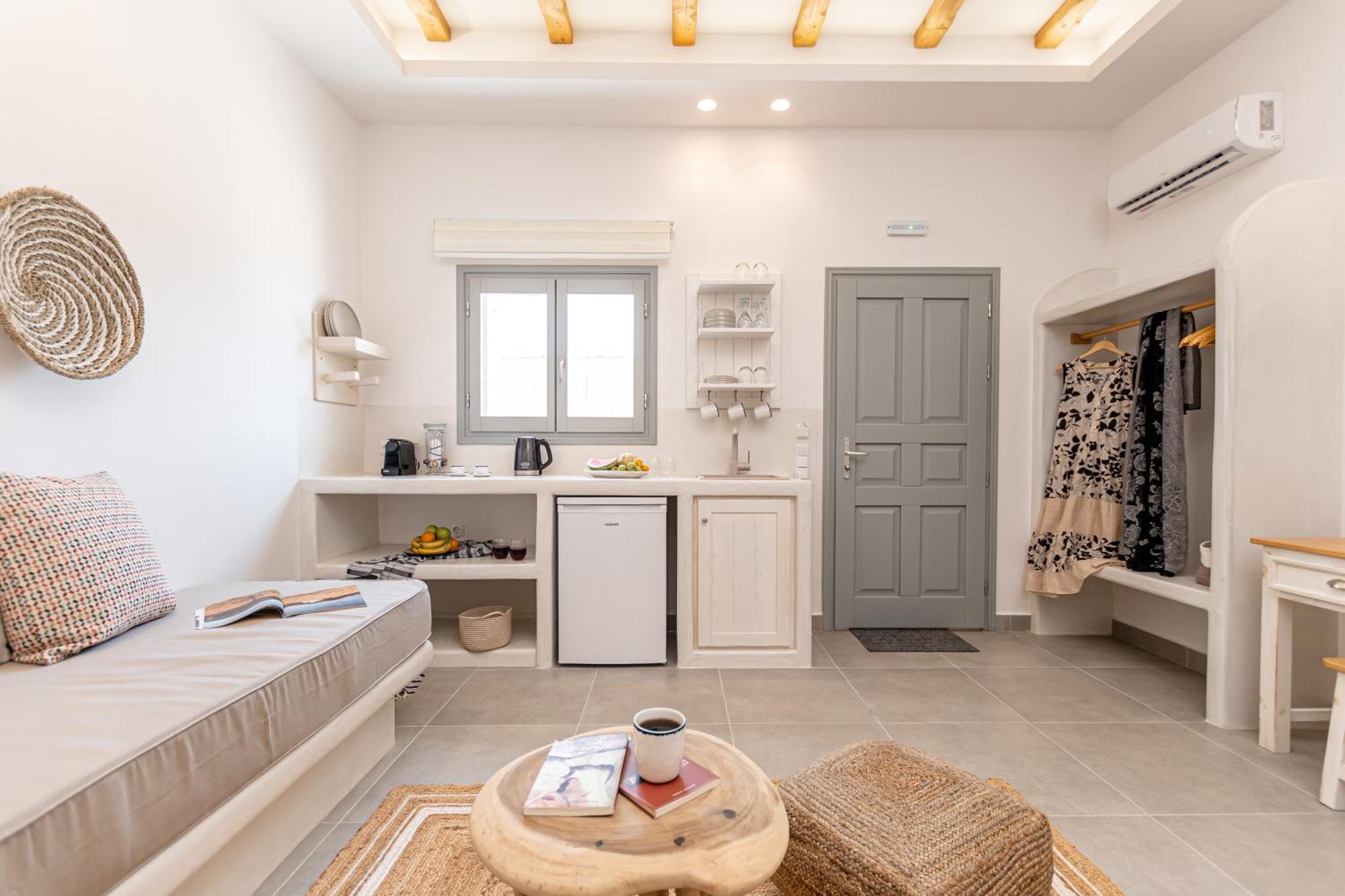 Porto Dema Luxury Suites Schoinoussa Buitenkant foto
