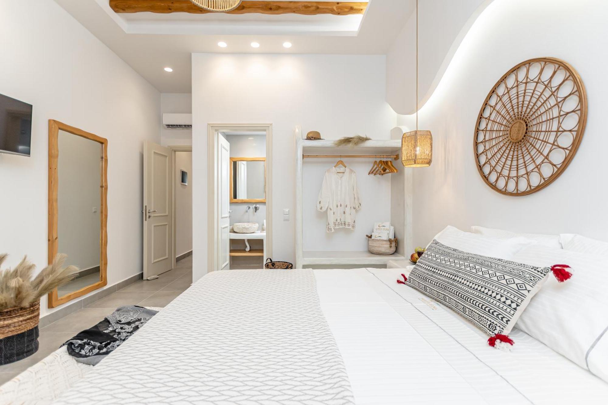 Porto Dema Luxury Suites Schoinoussa Buitenkant foto