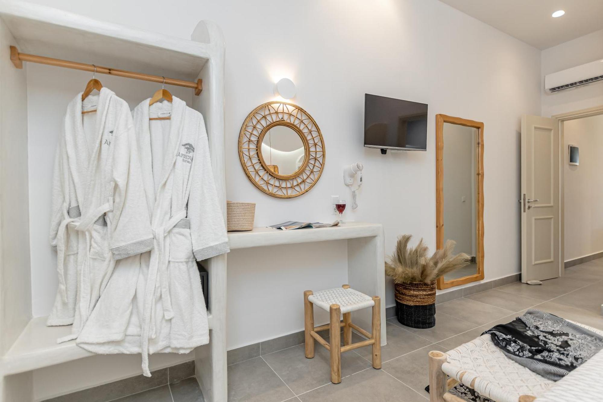 Porto Dema Luxury Suites Schoinoussa Buitenkant foto