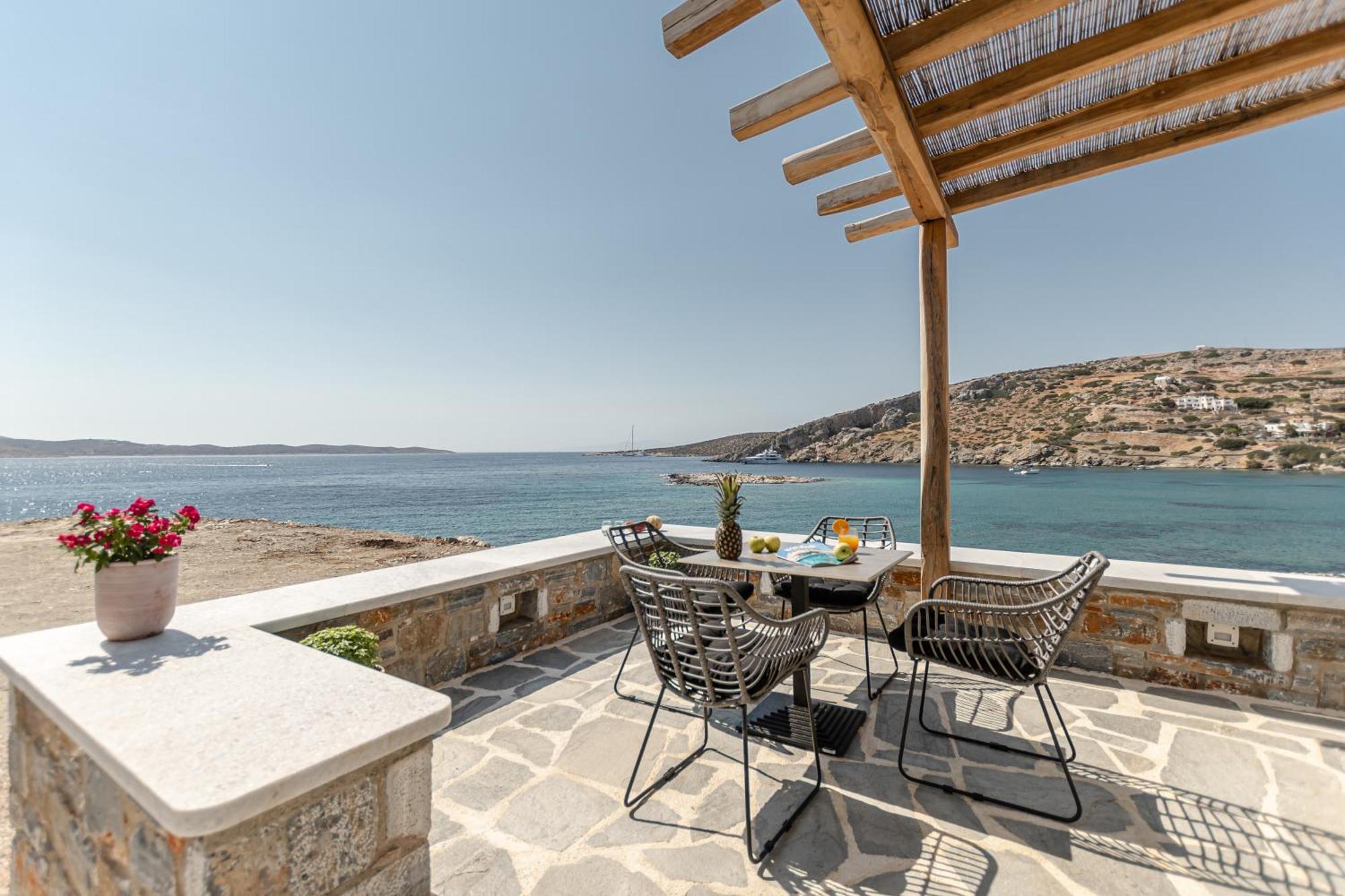 Porto Dema Luxury Suites Schoinoussa Buitenkant foto